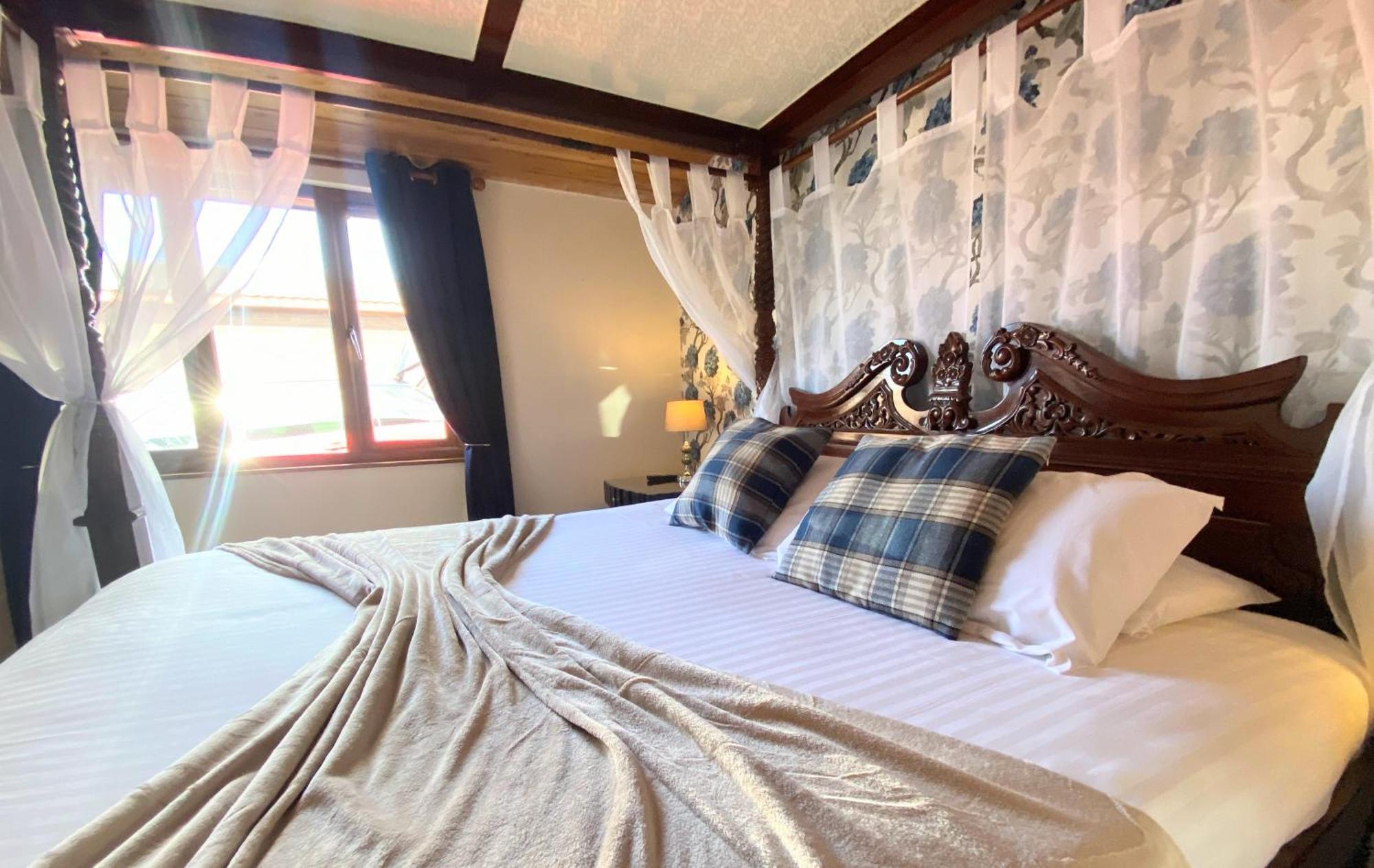 Lomond 5 With Private Hot Tub - Fife - Loch Leven - Lomond Hills - Pet Friendly Villa Kelty Eksteriør billede